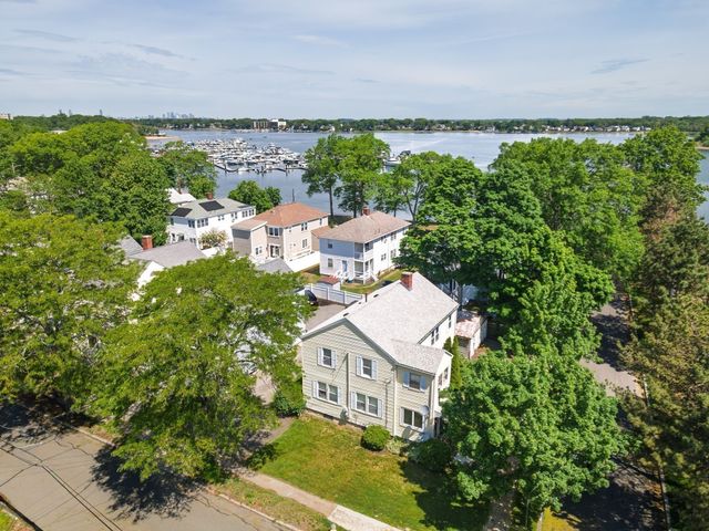 90 Lawn Ave 2, Quincy, MA 02169