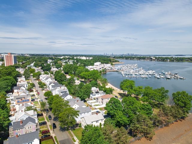 90 Lawn Ave 2, Quincy, MA 02169