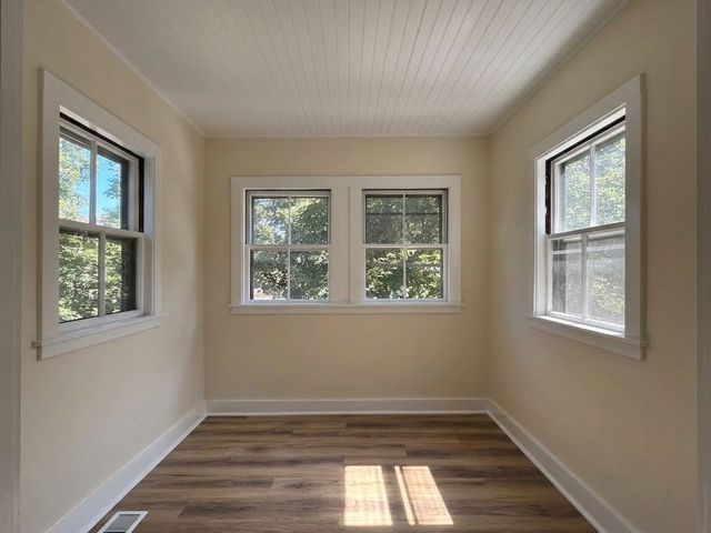 90 Lawn Ave 2, Quincy, MA 02169
