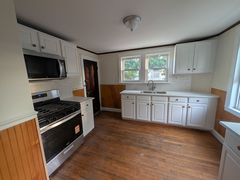 90 Lawn Ave 2, Quincy, MA 02169