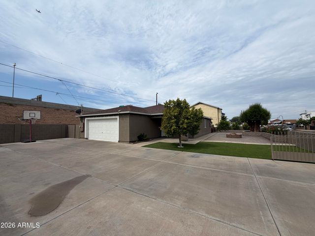 1309 W Apache Street, Phoenix, AZ 85007