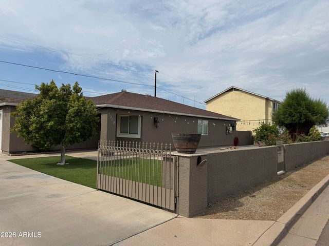 1309 W Apache Street, Phoenix, AZ 85007