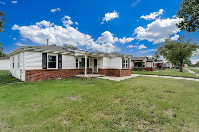 2309 W 27th St S, Wichita, KS 67217