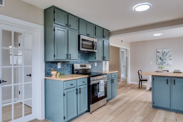 2309 W 27th St S, Wichita, KS 67217