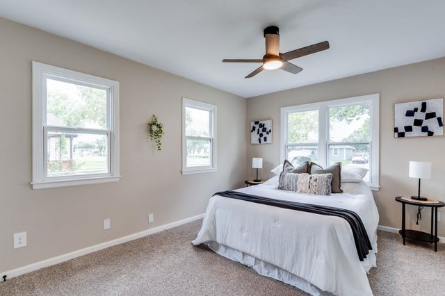 2309 W 27th St S, Wichita, KS 67217