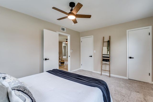 2309 W 27th St S, Wichita, KS 67217