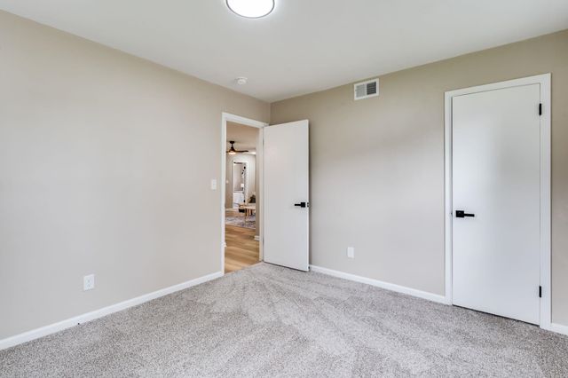 2309 W 27th St S, Wichita, KS 67217