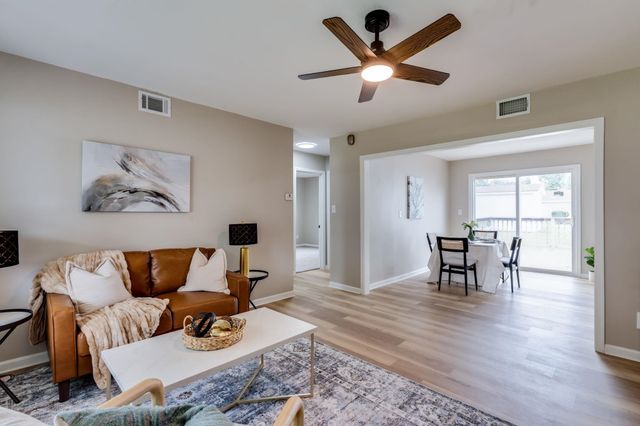 2309 W 27th St S, Wichita, KS 67217