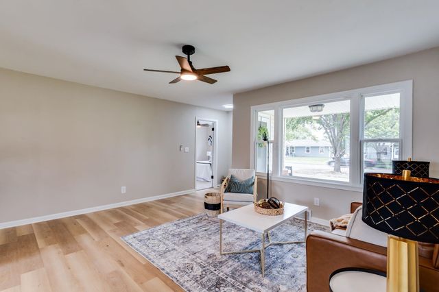 2309 W 27th St S, Wichita, KS 67217