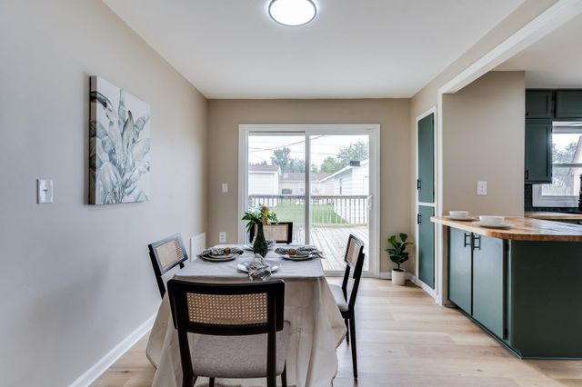 2309 W 27th St S, Wichita, KS 67217