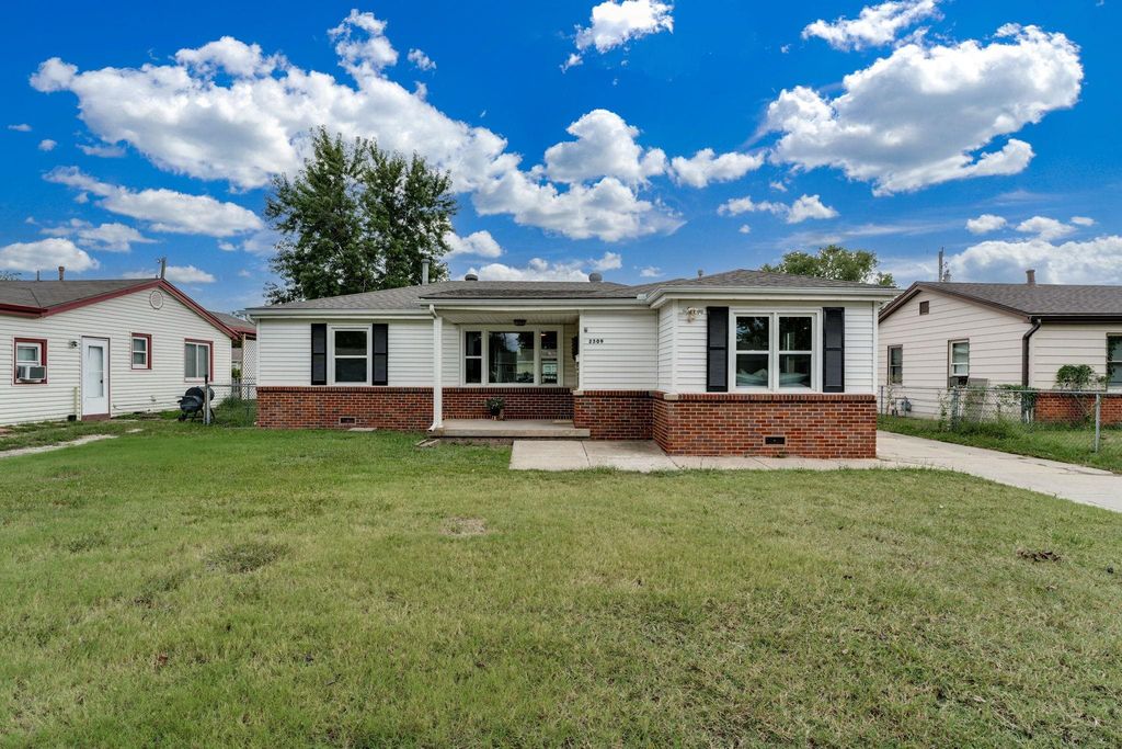 2309 W 27th St S, Wichita, KS 67217
