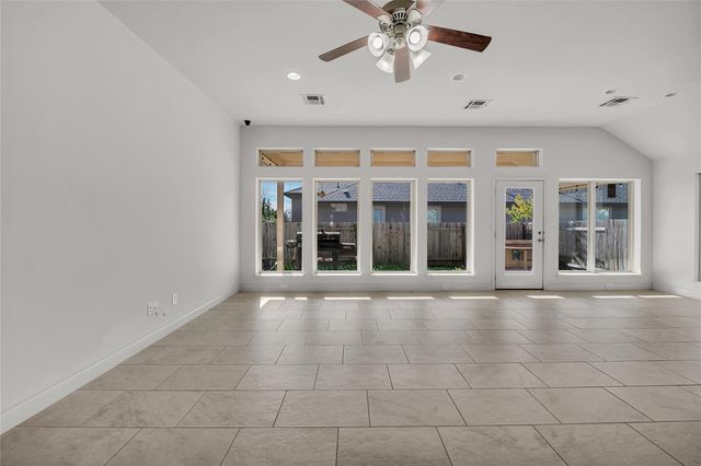 404 Cortona LN, Georgetown, TX 78628