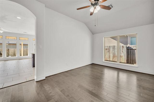 404 Cortona LN, Georgetown, TX 78628