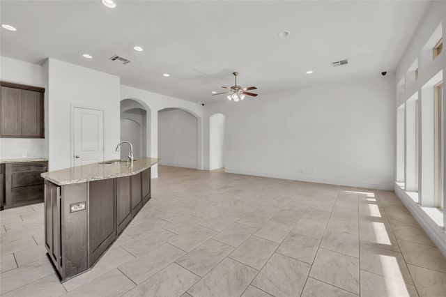 404 Cortona LN, Georgetown, TX 78628