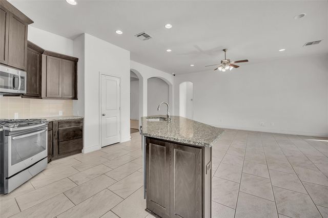 404 Cortona LN, Georgetown, TX 78628