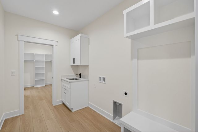 5557 165th Street, Urbandale, IA 50323