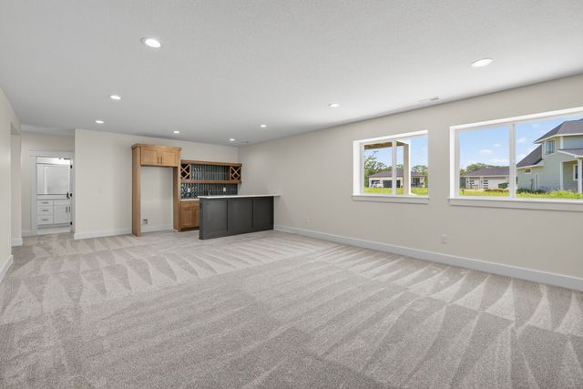 5557 165th Street, Urbandale, IA 50323