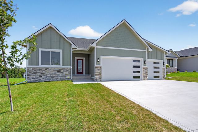 5557 165th Street, Urbandale, IA 50323