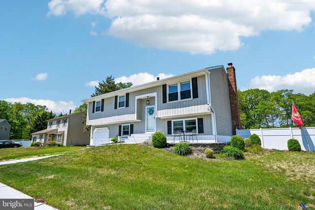 205 WREXHAM CT, Woodbury, NJ 08096