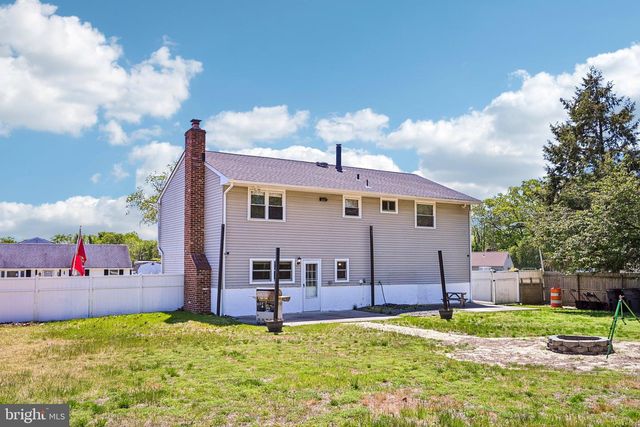 205 WREXHAM CT, Woodbury, NJ 08096