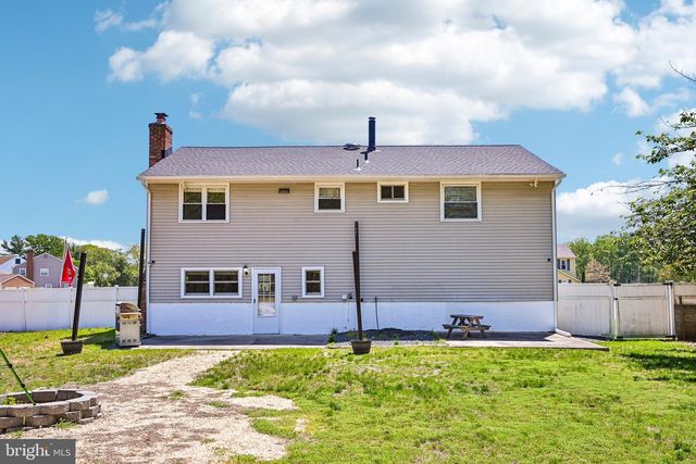 205 WREXHAM CT, Woodbury, NJ 08096