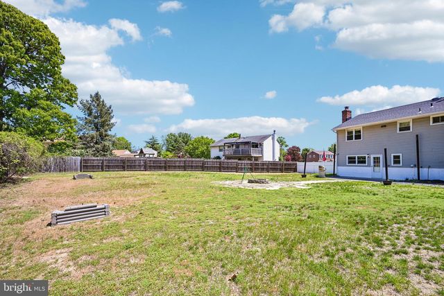205 WREXHAM CT, Woodbury, NJ 08096