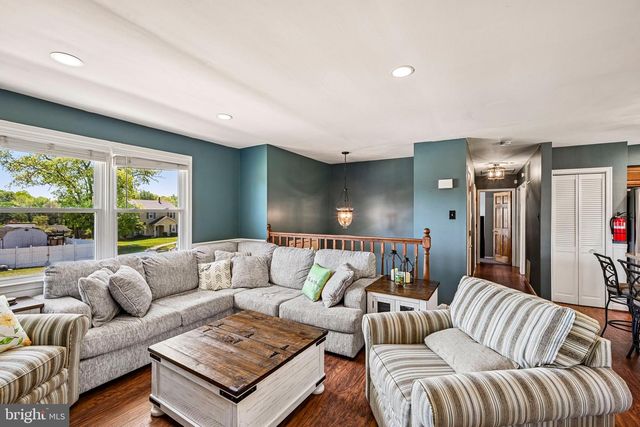 205 WREXHAM CT, Woodbury, NJ 08096