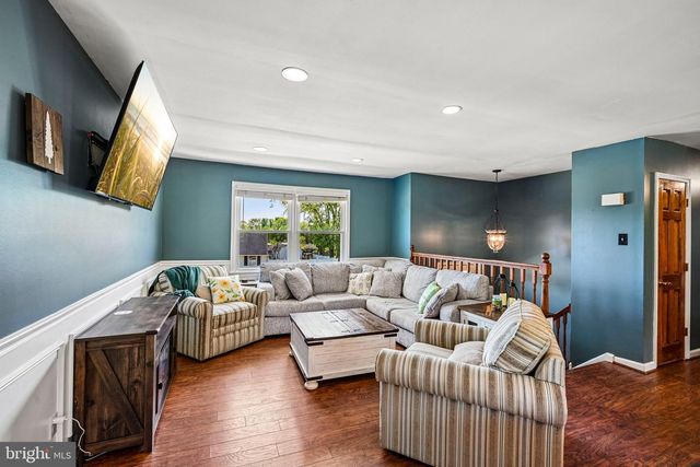 205 WREXHAM CT, Woodbury, NJ 08096