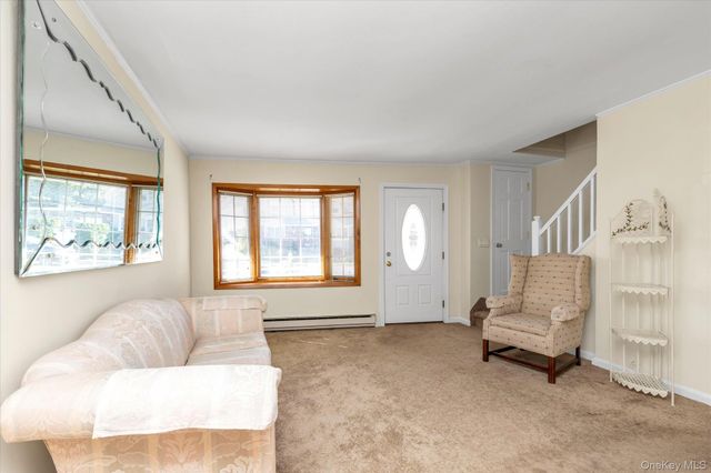 2484 Lindy Road, Westbury, NY 11590