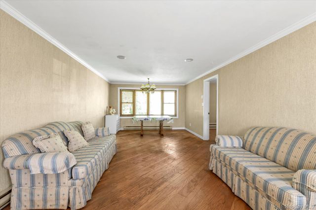 2484 Lindy Road, Westbury, NY 11590