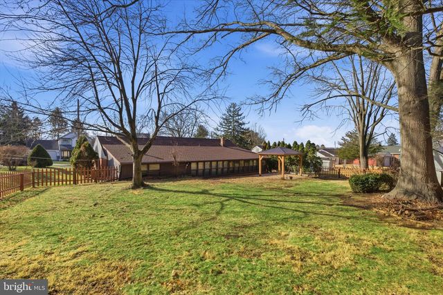 124 SPRUCE ST, Ephrata, PA 17522