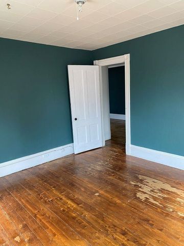 2 Arlington Street, Essex Junction, VT 05452