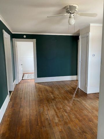 2 Arlington Street, Essex Junction, VT 05452