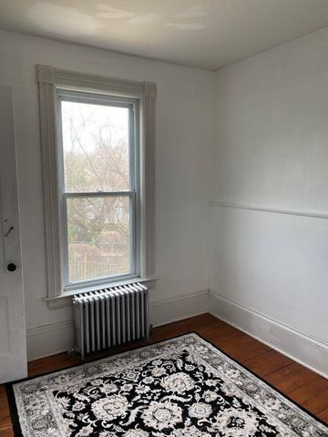 2 Arlington Street, Essex Junction, VT 05452