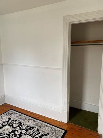2 Arlington Street, Essex Junction, VT 05452
