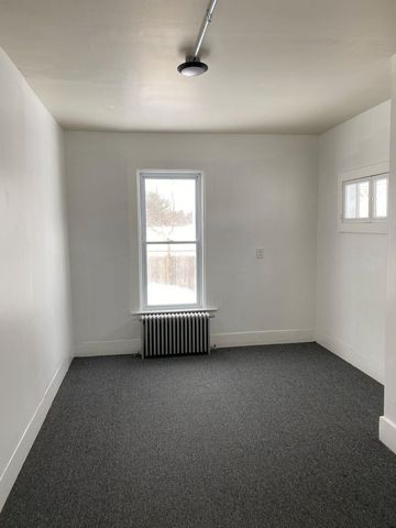 2 Arlington Street, Essex Junction, VT 05452