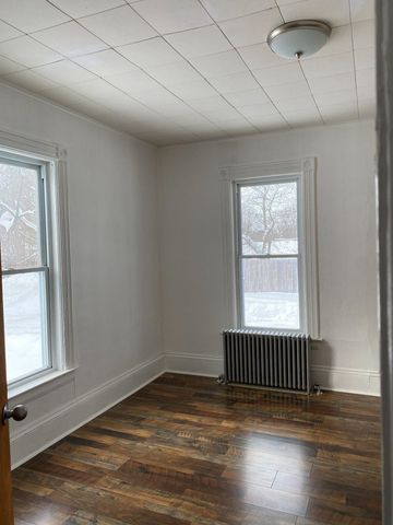 2 Arlington Street, Essex Junction, VT 05452