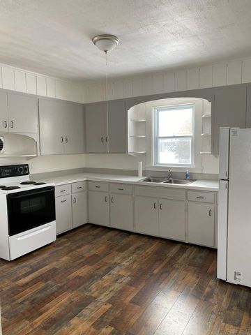 2 Arlington Street, Essex Junction, VT 05452