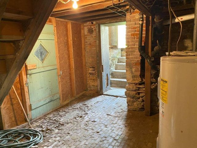 2 Arlington Street, Essex Junction, VT 05452