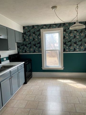 2 Arlington Street, Essex Junction, VT 05452