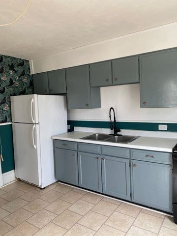 2 Arlington Street, Essex Junction, VT 05452