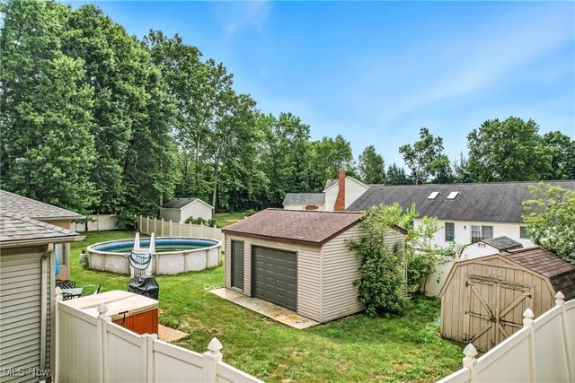 1863 Merlo Court, Niles, OH 44446