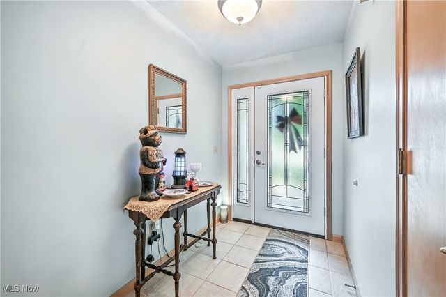 1863 Merlo Court, Niles, OH 44446