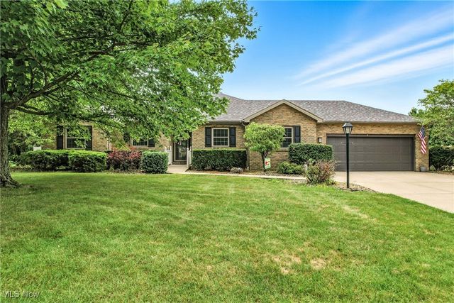 1863 Merlo Court, Niles, OH 44446