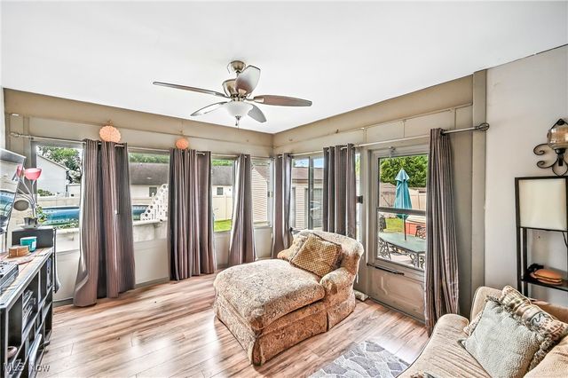 1863 Merlo Court, Niles, OH 44446