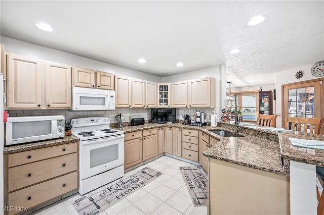 1863 Merlo Court, Niles, OH 44446