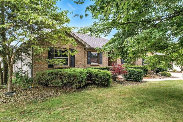 1863 Merlo Court, Niles, OH 44446