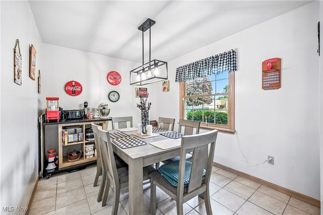 1863 Merlo Court, Niles, OH 44446