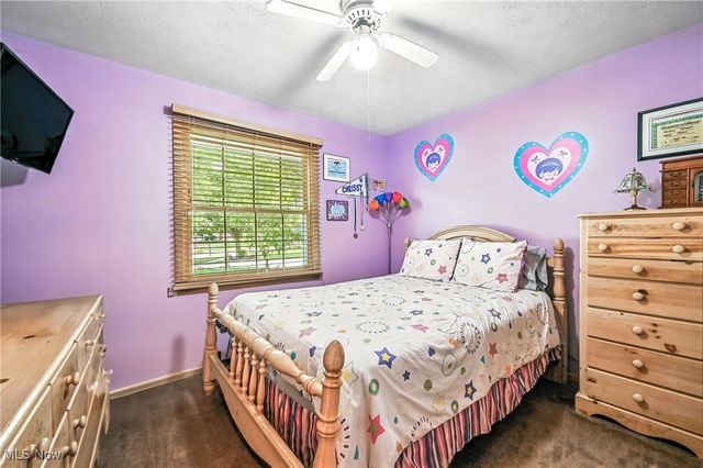 1863 Merlo Court, Niles, OH 44446