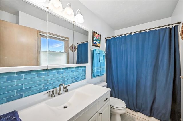 1863 Merlo Court, Niles, OH 44446